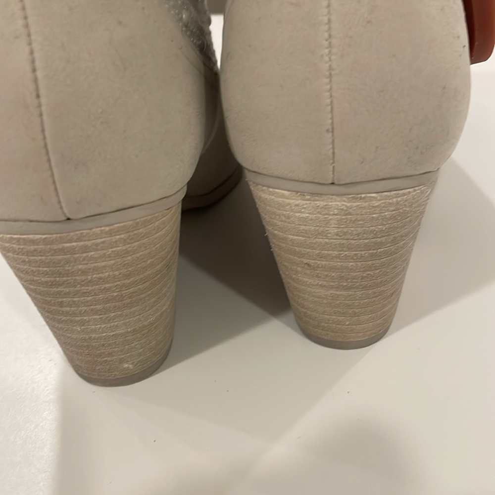 NEW MIA Serennity white pearl cowboy Bootie in cream in size 9.5 - Picture 8 of 8